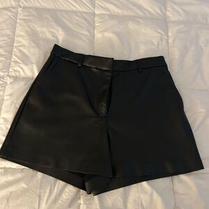Express Black Women's Skorts